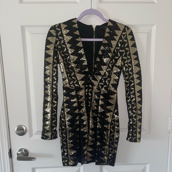 Sequence Dress W/ front Slits - Picture 4 of 12